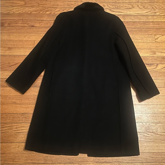 Vintage Minimalist Black Wool Coat with Faux Fur Collar by Harve Benard Size 10 - Picture 3 of 15